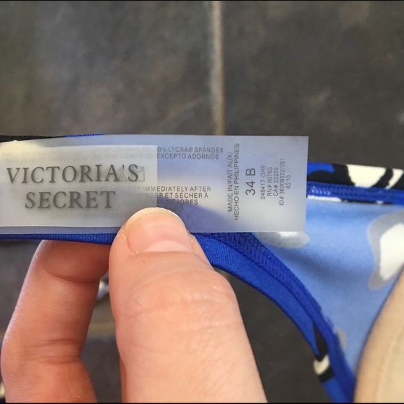 Victoria’s Secret Bikini Top - Picture 2 of 2